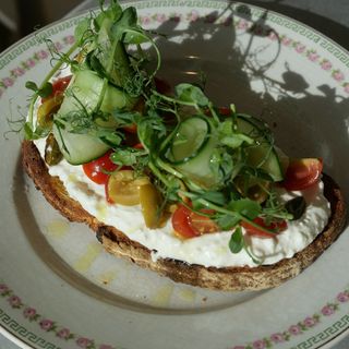 Tostada de feta