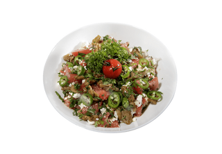 Селска пикантна салата (300г)