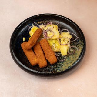 Štapići lignji sa krompir salatom 400g