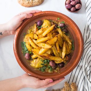 Tajine  poulet avec frites 