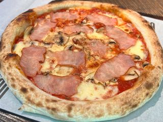 Піца Капрічоза (470g)