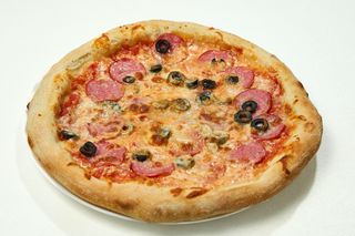 Pizza Salami Ø32cm