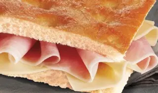 Focaccia cotto al piatto