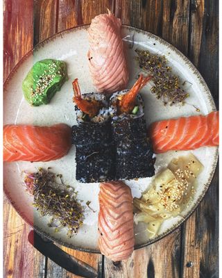 Nigiri łosoś surowy 1x