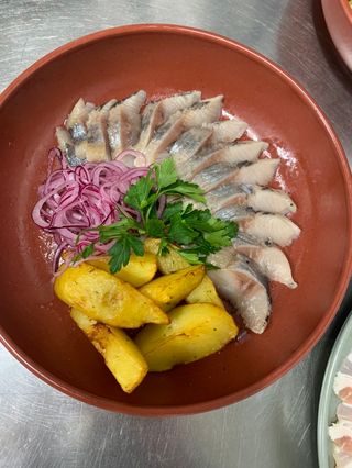 Оселедець з картоплею (200г)