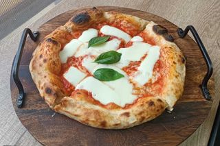 Margherita mozzarella pizza 24cm