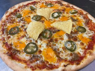 Pizza Pulled Pork Con Crema De Cheddar Y Jalapeños (30 Cm)