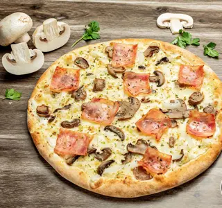 M Pizza Carbonara