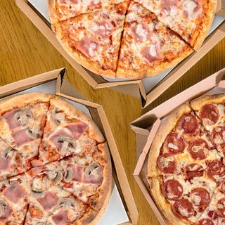 Trio Deal - 3x duża pizza 36,98 zł/szt.