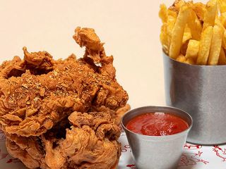 Pollo Frito EL MEXICANO + Patatas Fritas + Salsa