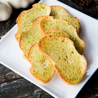 Чесночный хлеб 