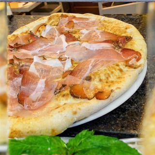 Focaccia con speck