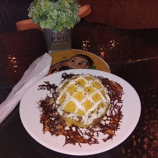 Cuscuz com Carne do Sol e Queijo