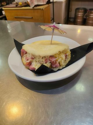 Arepa Hawaiana