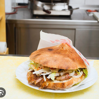 Döner Kebab Con Queso