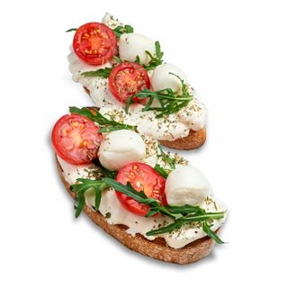 Брускета з моцарелою і томатами (140г)