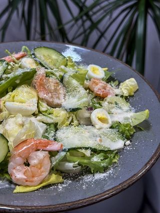 Салат з креветками (250г)