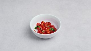 Ostra papryczka, oliwa, natka, czosnek