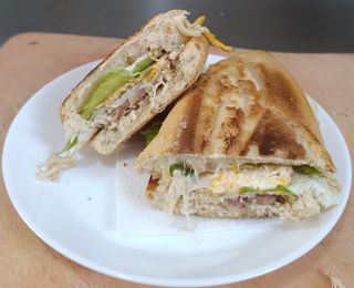 Bocadillo Especial Salami