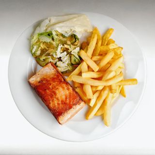 Łosoś  na parze lub grillowany 300g