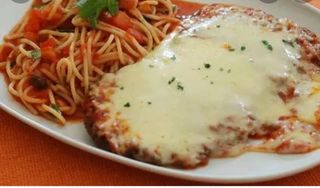 Bife Parmegiana de Frango  p/ 2 pessoas 