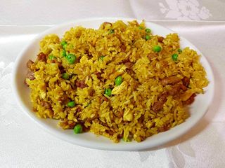 Arroz Frito Con Ternera Y Curry