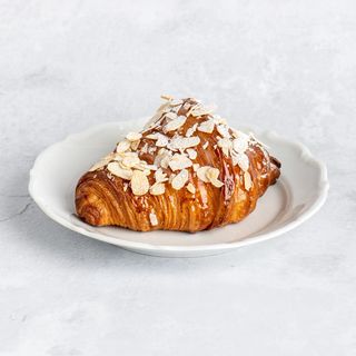 Миндальный круассан