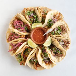 Corona de Tacos (3 a 4 Personas)