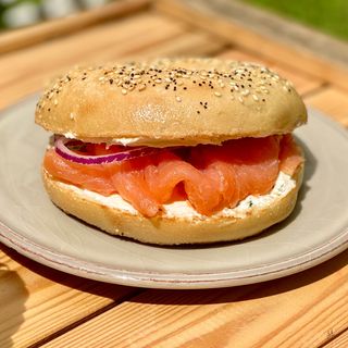 Bagel Queijo Creme & Salmão