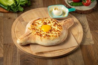 ხაჭაპური აჭარული ლორით