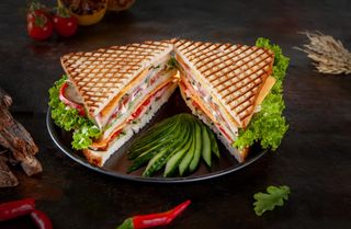 Քլաբ սենդվիչ հավի մսով