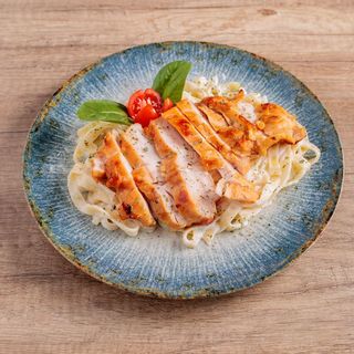 Dimljena piletina sa tagliatellama