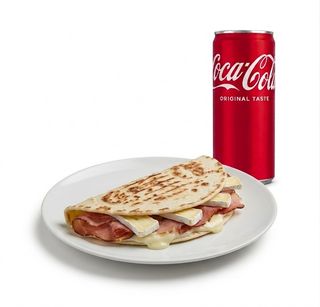 Piadina speck, brie e rucola + Lattina Coca-Cola