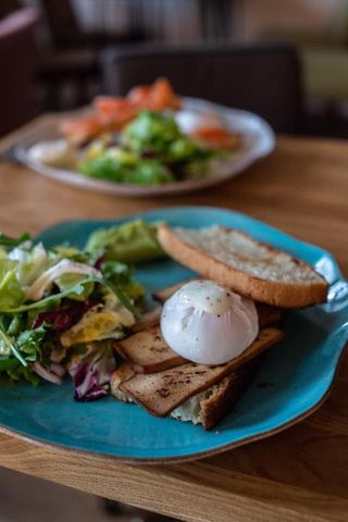 Tost na focacci z tofu