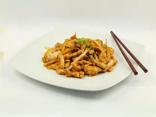 92. Pollo con salsa Sha-Cha