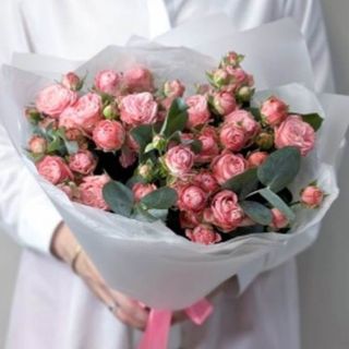 სპრეი ვარდების თაიგული