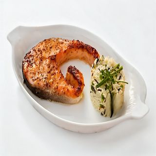 Somon teriyaki cu orez zucchini