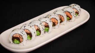 California z pieczonym łososiem