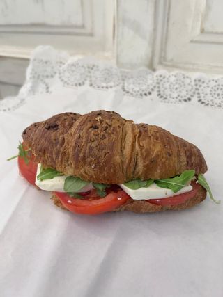 Croissant A La Primavera