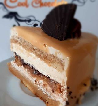 Felie tort caramel 