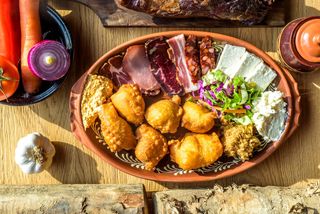 Слани уштипци