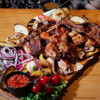 ხორცის დაფა 1 (6/8 კაცზე)  4.3კ