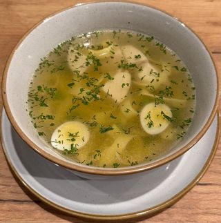 Бульон курячий з мітболами
