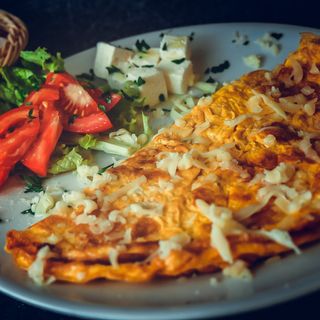 Omlet sa sirom i šunkom