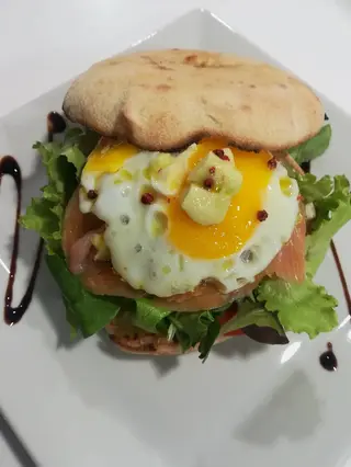 Avocado e salmone