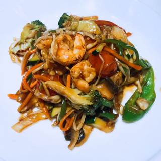 Verduras con langostinos al wok