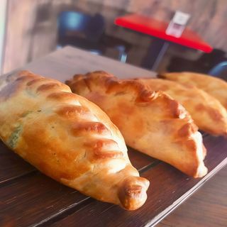 Empanada Clásica Caprese (1 Ud.)