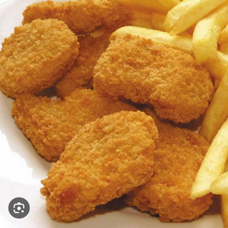 19. Plato Nuggets con patata (8 uds.) Con salsa