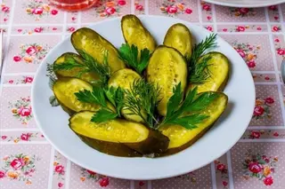 Огурцы маринованные