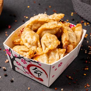 10 Gyoza (colțunași) cu carne